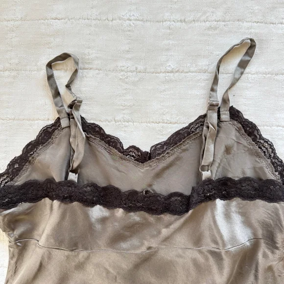 Laura Clement Silk Tank Top • Size: 12 - Picture 3 of 10